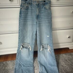 Zara Blue Straight Leg Jeans with Classic Style